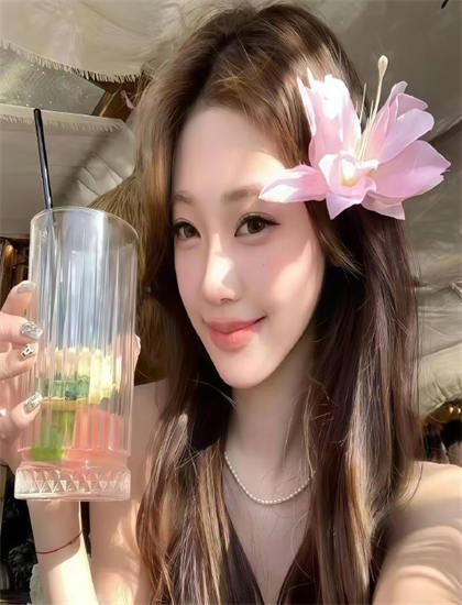 一夜成名电影-干妈的绣感视频